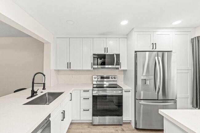 Photo - 2935 SW 22nd Ave Unit 1060