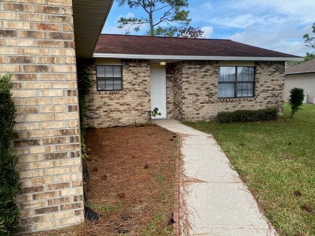 Photo - Charming 2-Bedroom, 2-Bath Single Family Home with 1 Car Garage- Fully Renovated House