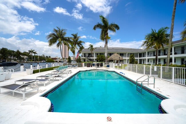 Royal Colonial- Waterfront Residences
