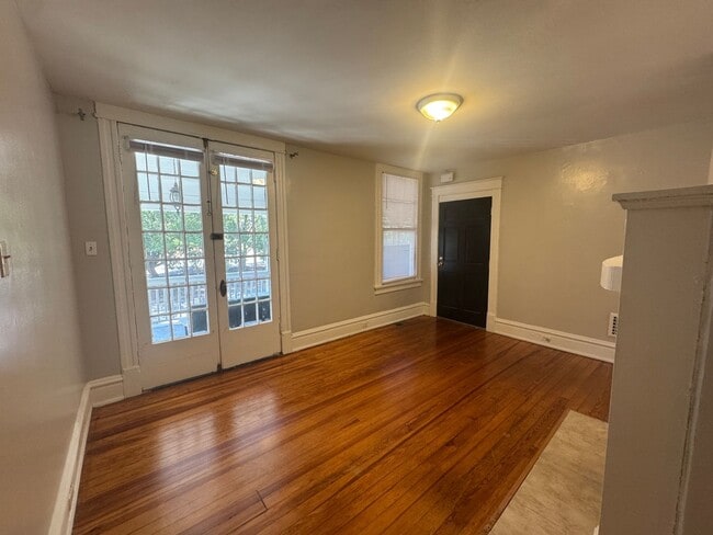 Building Photo - Charming 1 BR apartment on N. Person St. s... Unit 308 1/2
