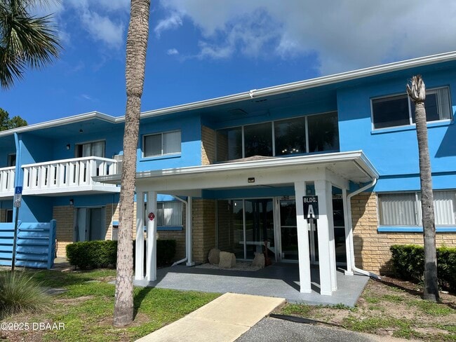 Building Photo - 1850 S Park Ave Unit A19