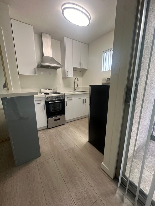 Photo - 8312 Blackburn Unit 4