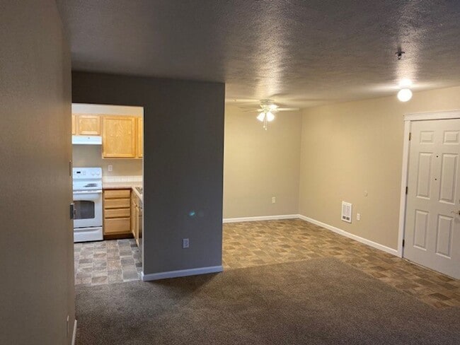 Photo - River Rock Apartments