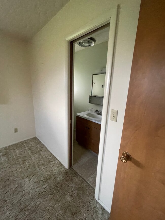 Photo - 3857 W 400 S