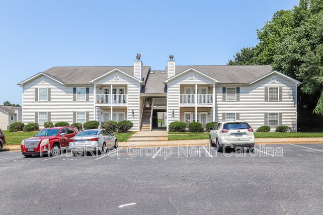 Building Photo - 802 Moultrie Ct Unit D Rental