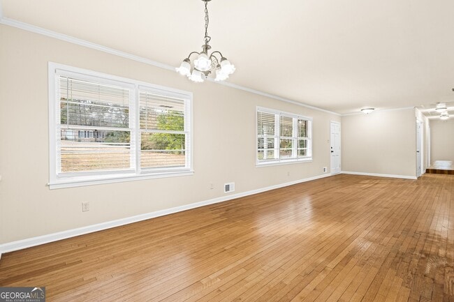 Photo - 816 Valley Creek Dr