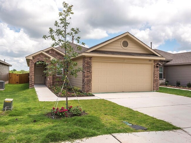 Photo - 224 Lake Gln