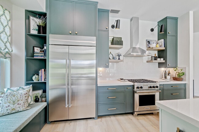 Photo - 605 Masters Way