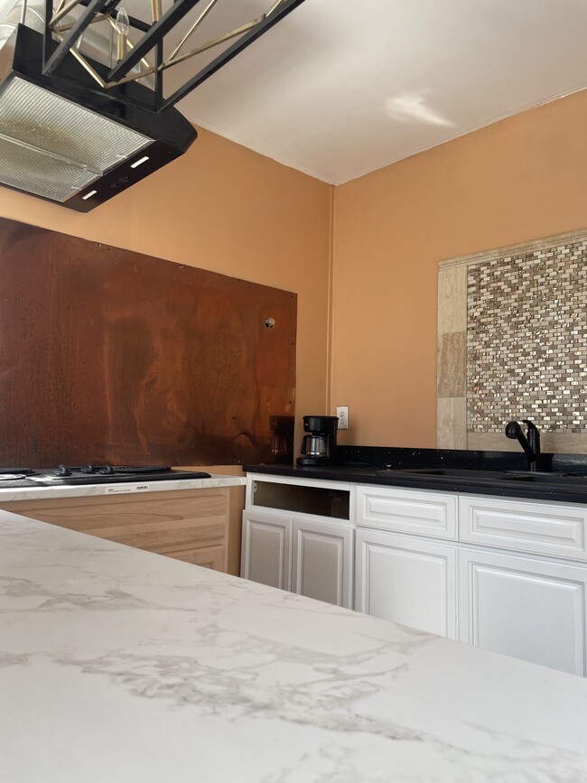 Kitchen - 301 Riverside Ave Apartments Unit 1stfloorback