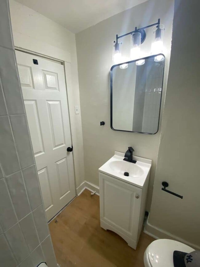 Photo - 1222 Belmont St