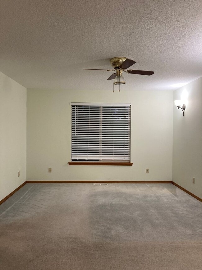 Single level Home in Newberg Rental For Rent in Newberg, OR