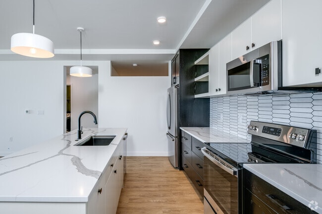 3 BR, 2 BA - 1,503SF