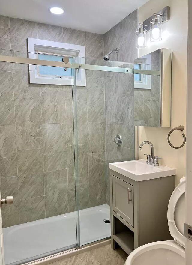 Photo - 2 Bedroom/ 1 Bath Apartment Available Unit 1