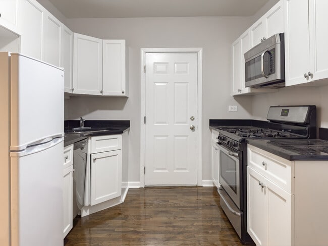 Photo - 5746 N Winthrop Ave Unit 302