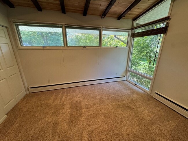 Photo - Spacious Mid-Century Modern Rental in Cant...