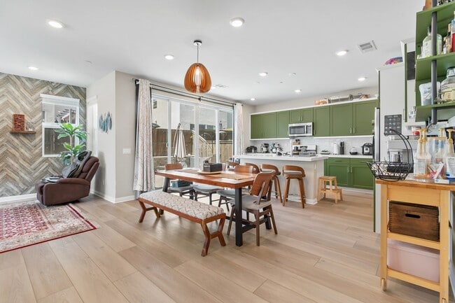 Building Photo - 1789 Whitmore Lp Rental