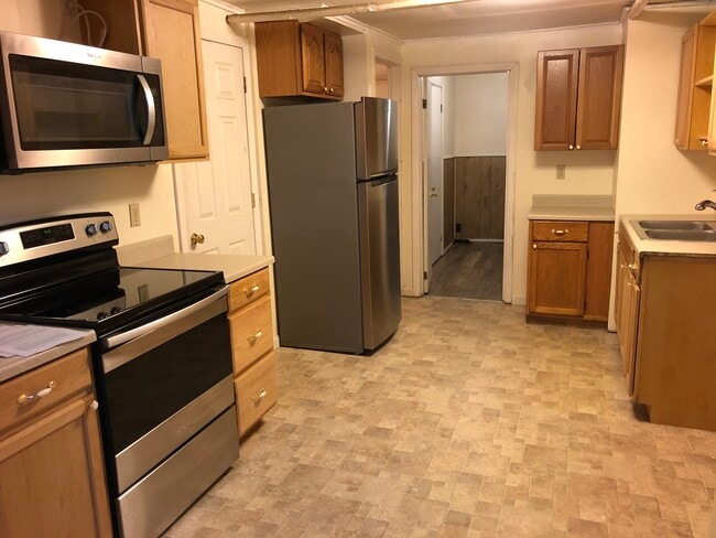 Building Photo - 31 Cogswell St Unit Apt 1