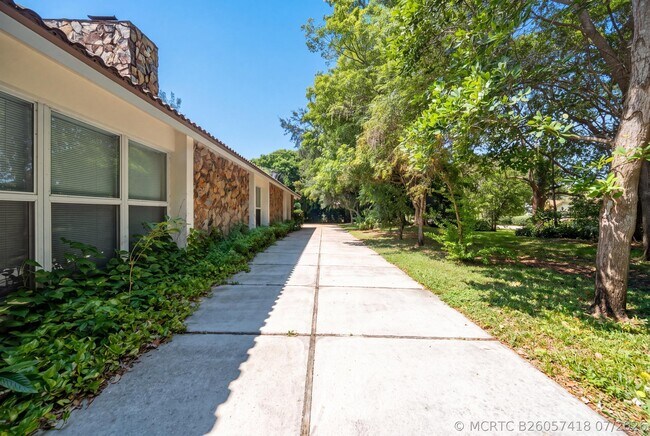 4020 NW 101st Dr