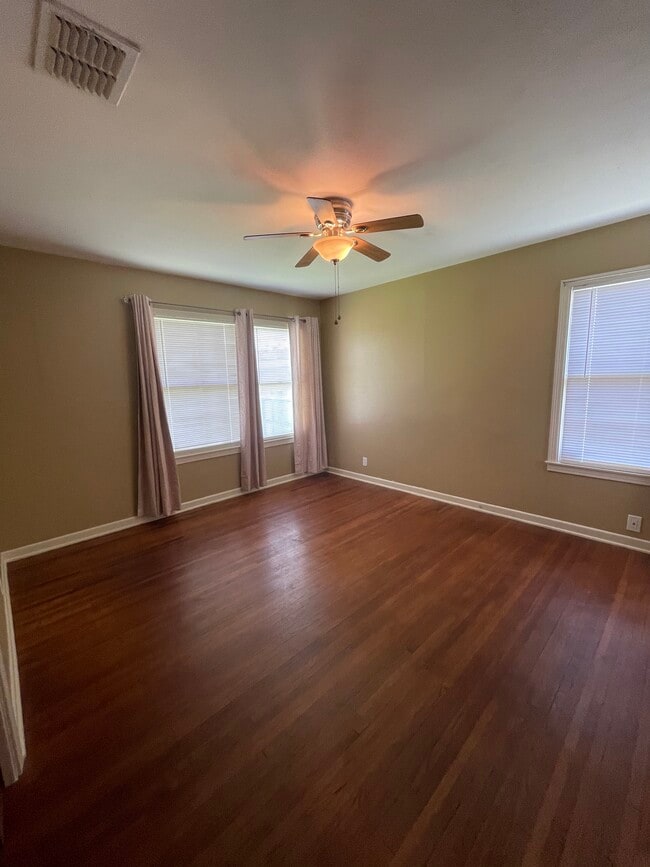 Photo - 1010 Peerman Pl