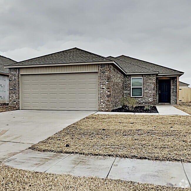 Building Photo - Very Nice 3 Bedroom 2 Bath Home in Yukon S...