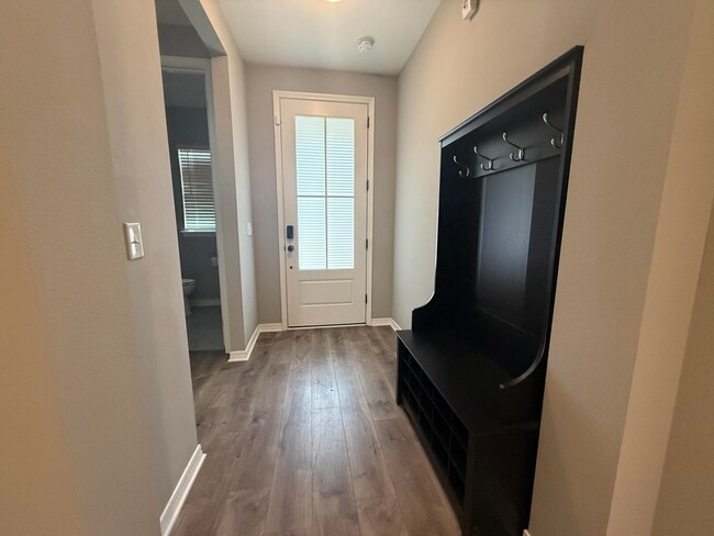 Photo - 105 Creve Core Dr