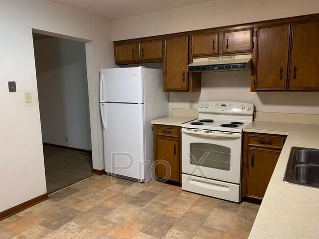 Photo - 423 W Elk St