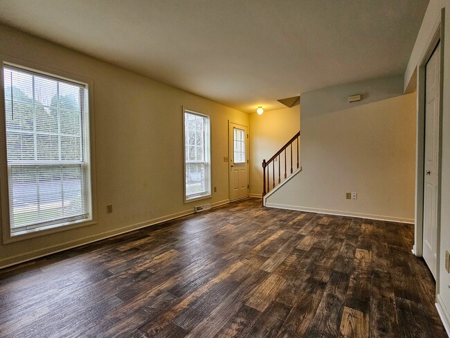256 Morgan Dr