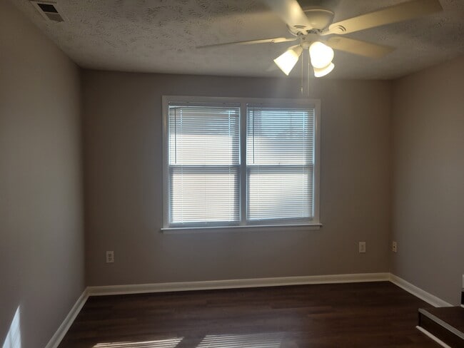 Photo - 2161 Bingham Dr