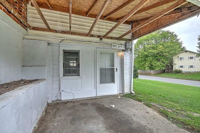 Photo - 305 Moorland Dr Unidad # 1