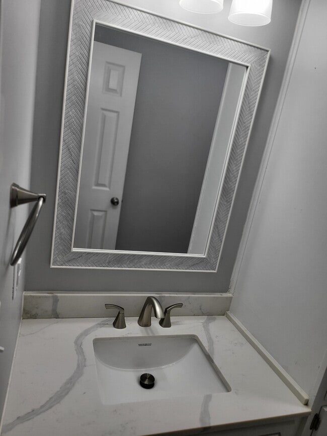 Photo - 106 Dee Ct