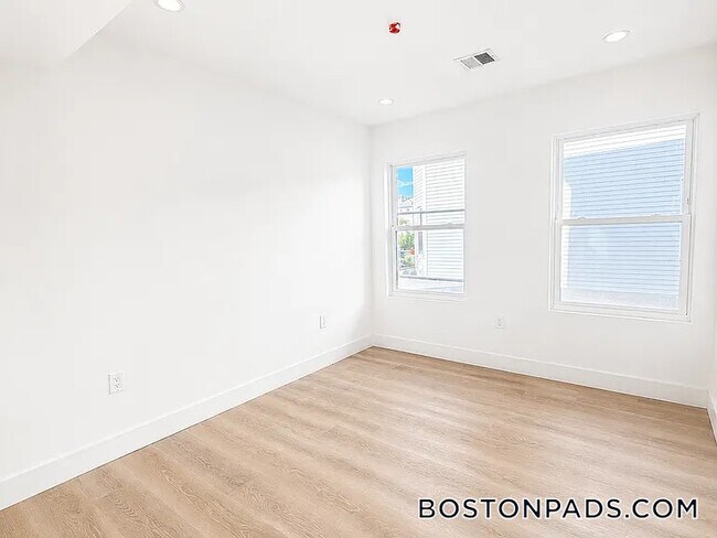 275 Shrewsbury St Unidad 2