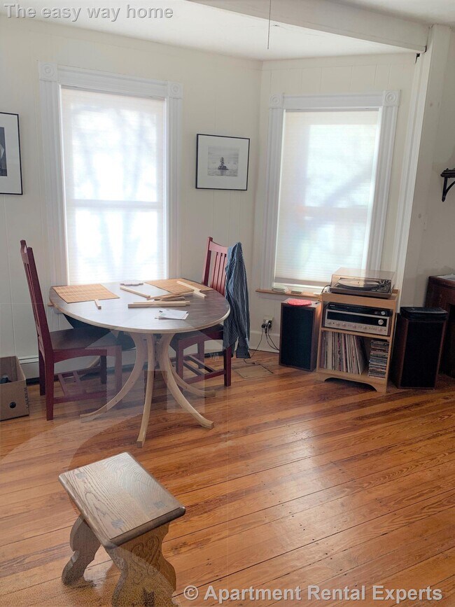 Photo - 68 Alpine St Unit #1