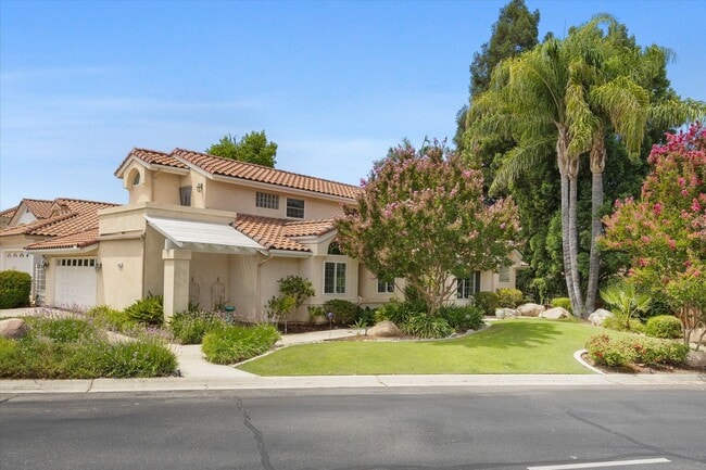 Photo - 6016 Kings Canyon Dr