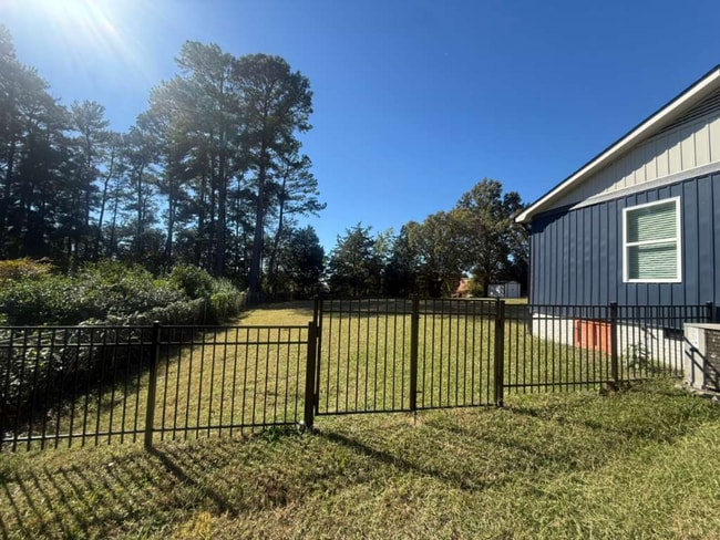 Photo - 11 Cobblestone Ln NW