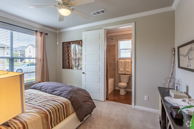 4BR, 3BA - Beijing - 1917 SF - The Arden