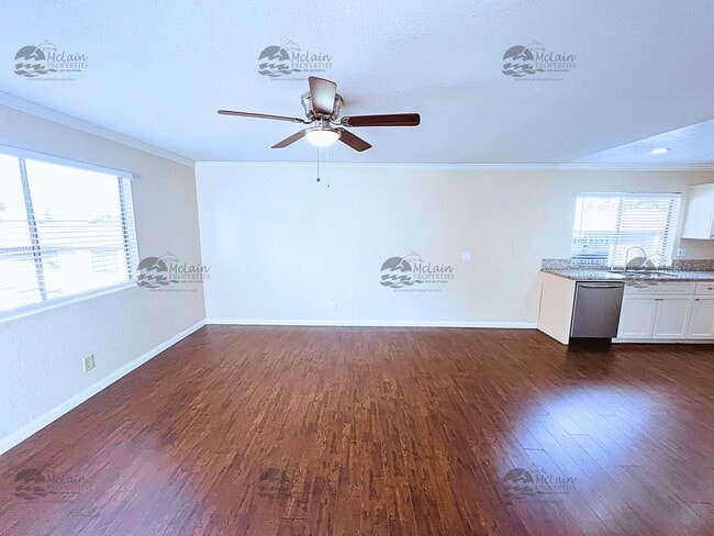 Photo - 3 Bed/2 Bath Two Story Townhome in Gated Community