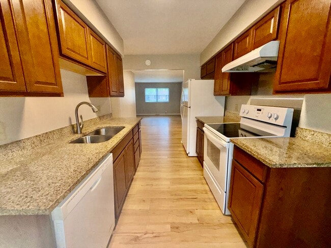 Photo - 511 Diven Ln