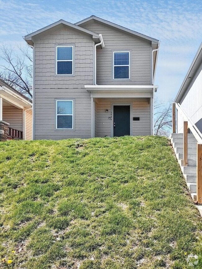 Building Photo - Charming 3-Bedroom Home in a Peaceful Kans...