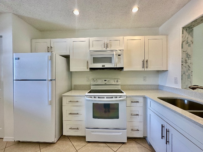 Photo - 709 Landover Cir Unidad 202