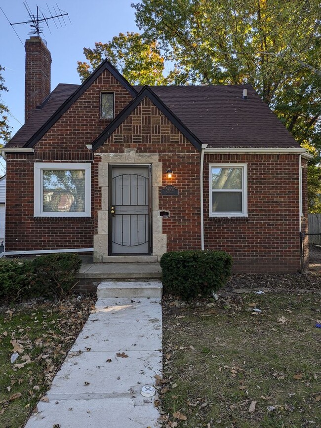 5772 Guilford- 3 Beds & 1.5 Bath for Rent! - 5772 Guilford- 3 Beds & 1.5 Bath for Rent! House