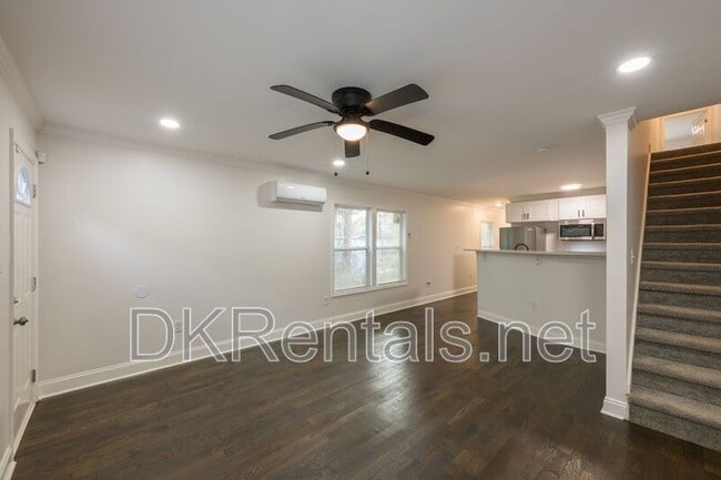 Photo - 2027 Lois Pl NW