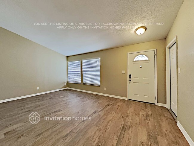 Photo - 979 N Jerico Dr