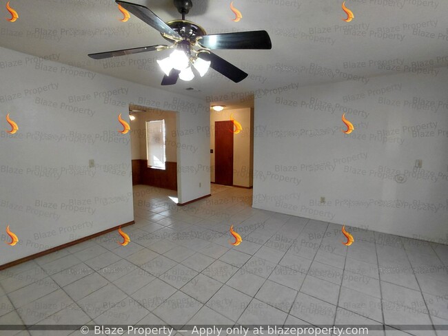 Photo - 3 Bed 2 Bath Home with a Garage For Rent