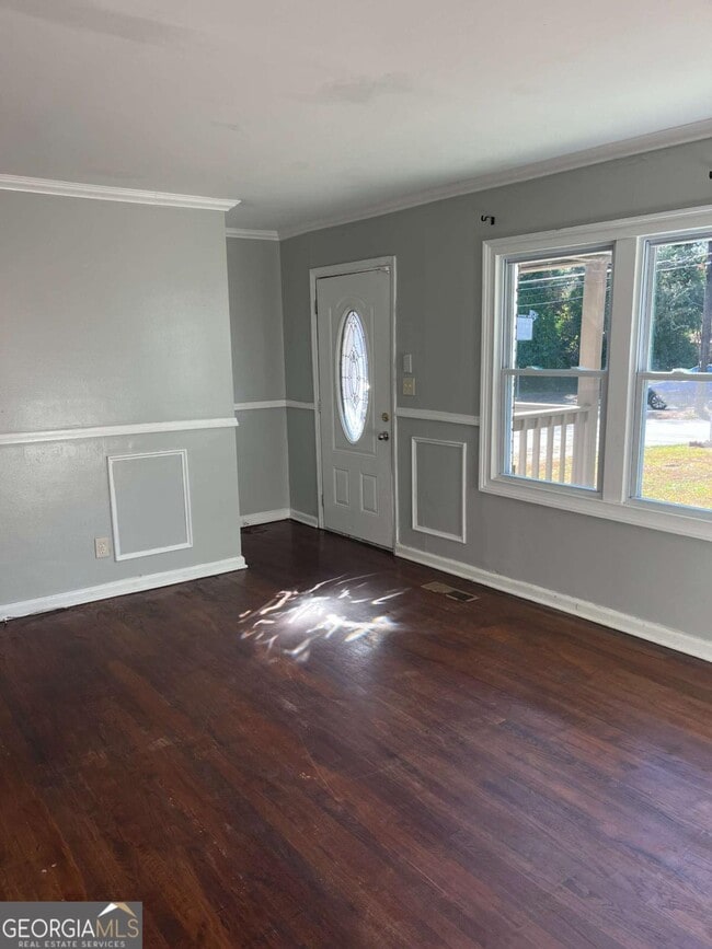 Photo - 468 Morgan Pl