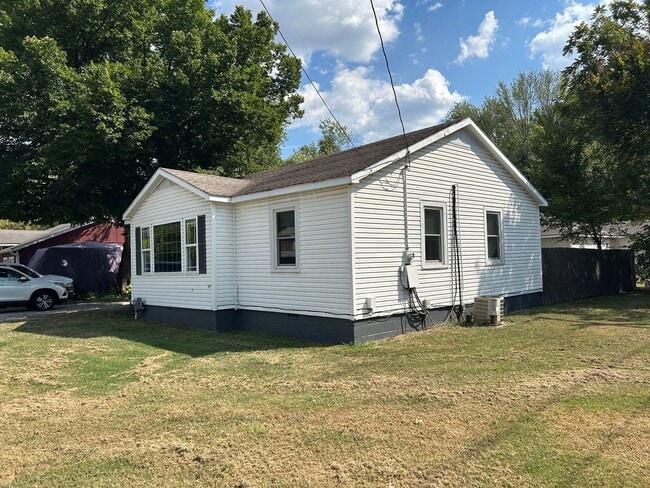 2365 W Wedington Dr