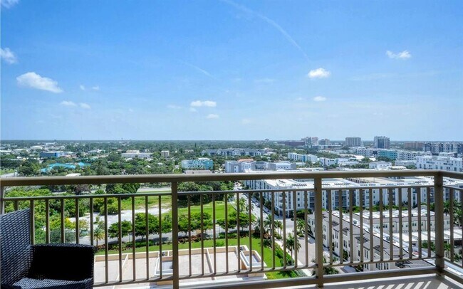 Photo - 800 N Tamiami Trl Unit 1508