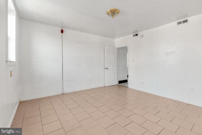 Photo - 2301 S 16th St Unit 2