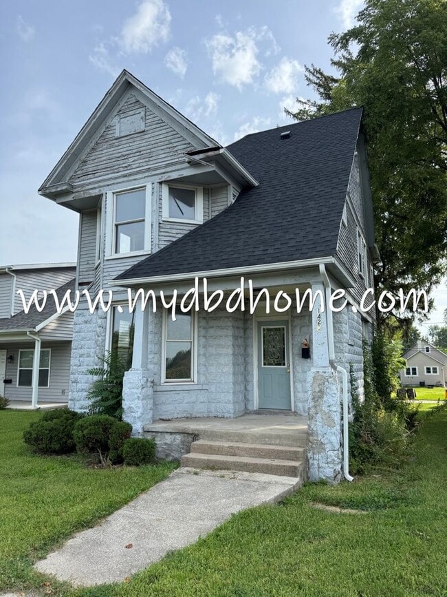 Building Photo - 1420 St Joseph Blvd