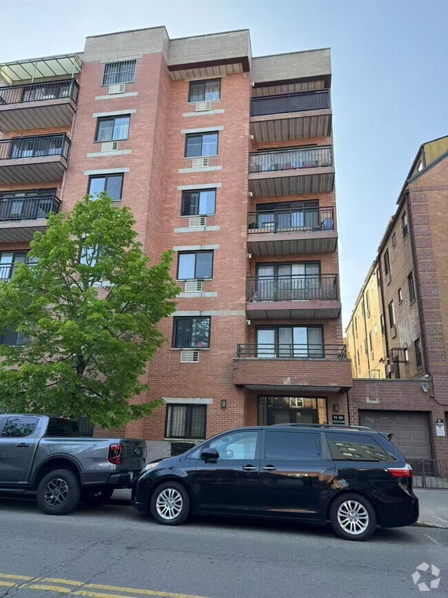Building Photo - 91-6 Whitney Ave Unit 5C Rental