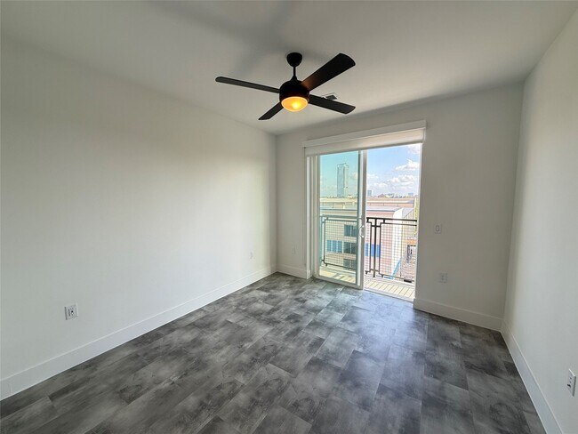 Photo - 2520 Washington Ave Unidad A4-518